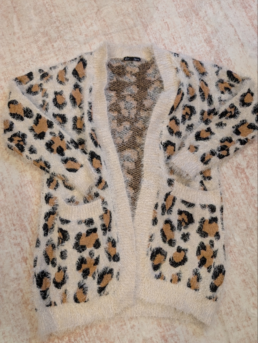 Fuzzy Leopard Print Cardigan - Cream & Tan